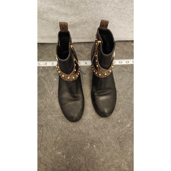 Michael Kors Leather Ankle Boot Women's 6 M Black Brow Studded Logo Ankle Boot‎ - Picture 2 of 9